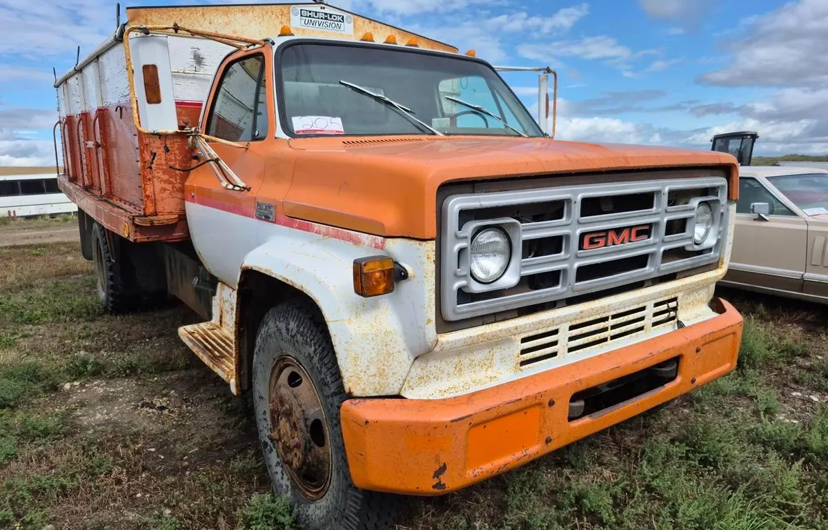 1975 GMC 6500 Grain Truck
UNRESERVED