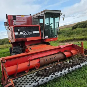 Massey Ferguson 550 Combine W/ Pickup Header (Non-Runner)
 UNRESERVED