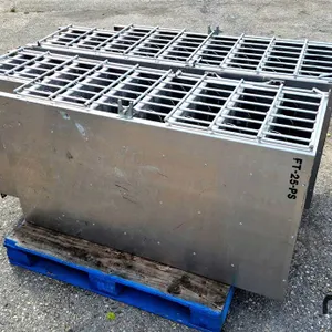 Stainless Steel Multi-Compartment Shelves
 UNRESERVED
