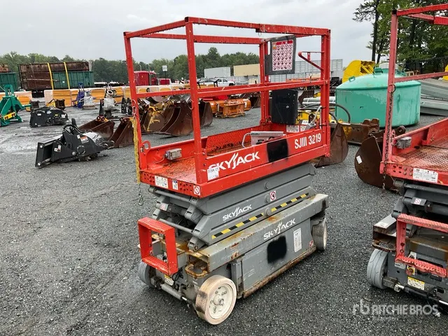 2014 Skyjack SJIII-3219 Scissor Lift
