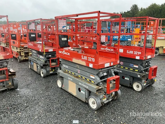 2013 Skyjack SJIII-3219 Electric Scissor Lift