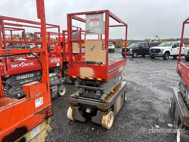 2011 Skyjack SJ 3219 Electric Scissor Lift