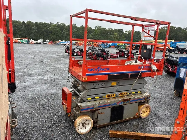 2011 Skyjack SJIII-3219 Electric Scissor Lift