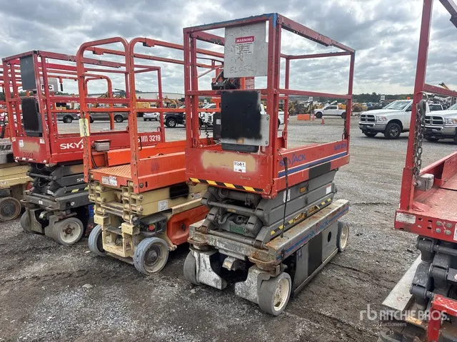 2011 Skyjack SJIII3219 Electric Scissor Lift