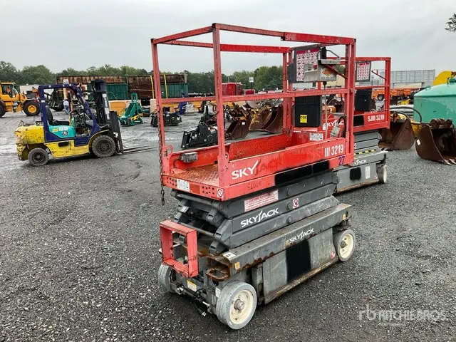 2015 Skyjack SJIII-3219 Scissor Lift