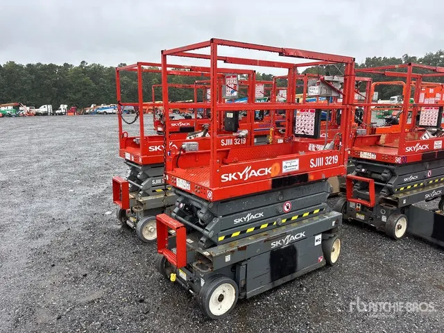 2019 Skyjack SJIII-3219 Electric Scissor Lift