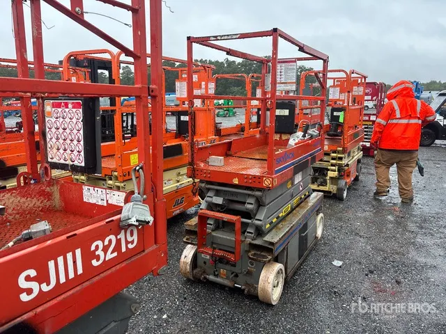 2011 Skyjack SJIII-3219 Electric Scissor Lift
