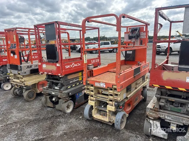 2017 JLG 1930 ES Electric Scissor Lift