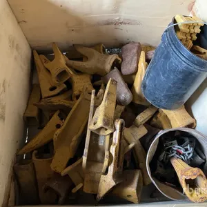 Quantity of Bucket Teeth & Mounts