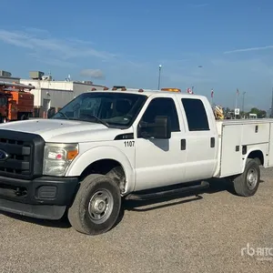 2012 Ford F-350 XL 4x4 Crew Cab Utility Truck
