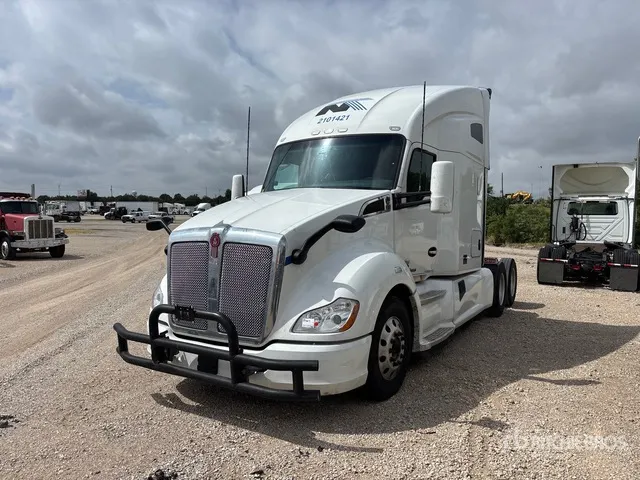 2022 Kenworth T680 6x4 T/A Sleeper Truck Tractor (Inoperable)