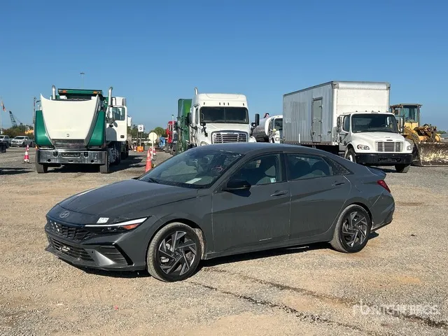 2025 Hyundai Elantra SEL Sport Automobile
