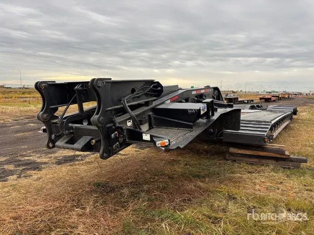 2016 Gerrys Tri/A Lowboy Trailer