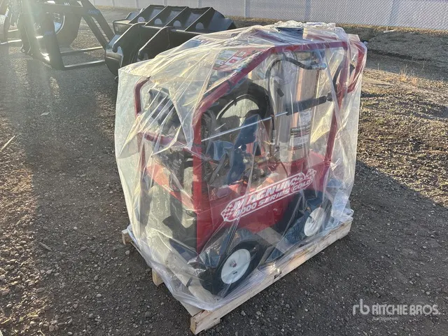 Easy-Kleen Magnum Gold Pressure Washer (Unused)