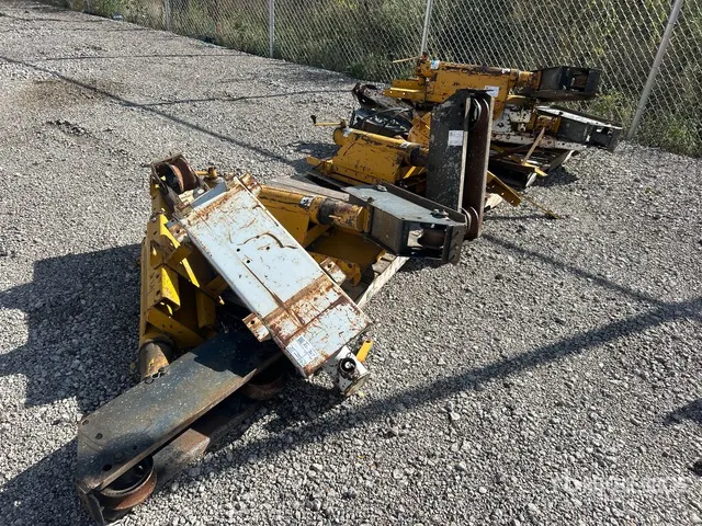 Quantity of Gomaco Bridge Deck Legs