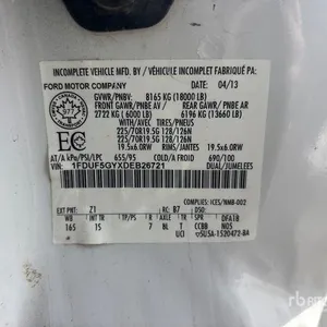 Versalift 29 ft on 2013 Ford F-550 4x2 Bucket Truck