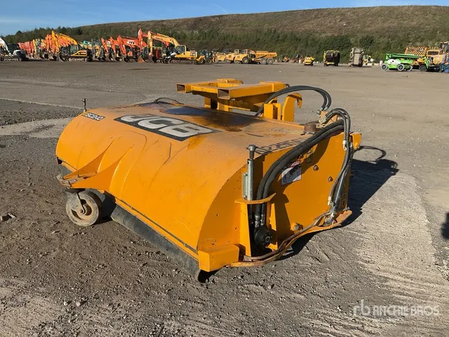 2021 JCB SC240 2440 mm 969 kg Sweeper Attachment