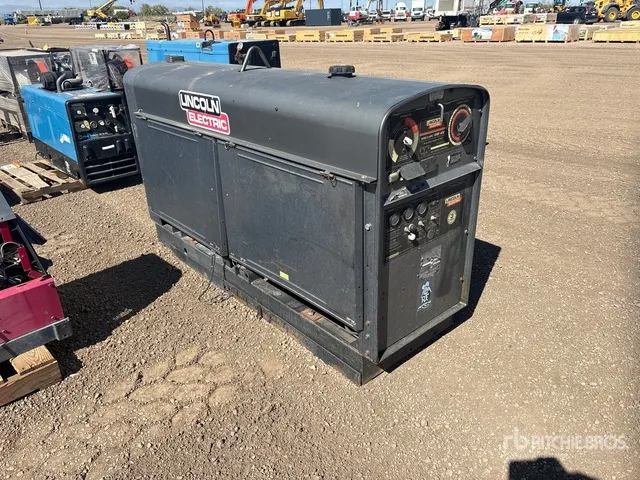 Lincoln Electric SAE 400 Electric Welder