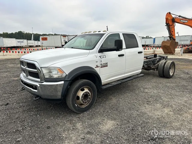 2014 Ram 4500 4x2 Crew Cab Cab and Chassis