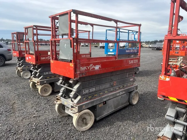 2012 Skyjack SJIII 3226 Electric Scissor Lift