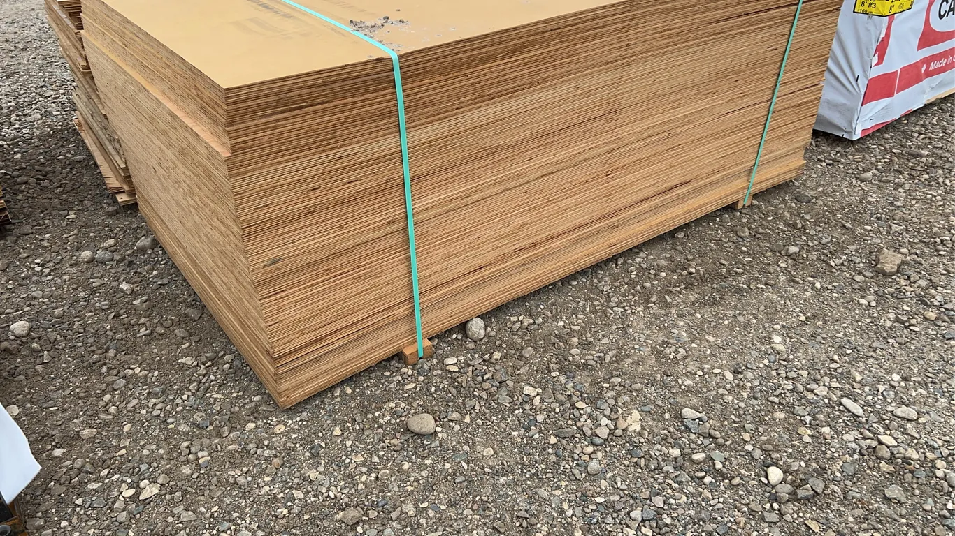 Lift Of 1/2" 4x8 G1S With Smooth Overlay 1 Side Douglas Fir 5 Ply No Stamp Formply Plywood (Unused)