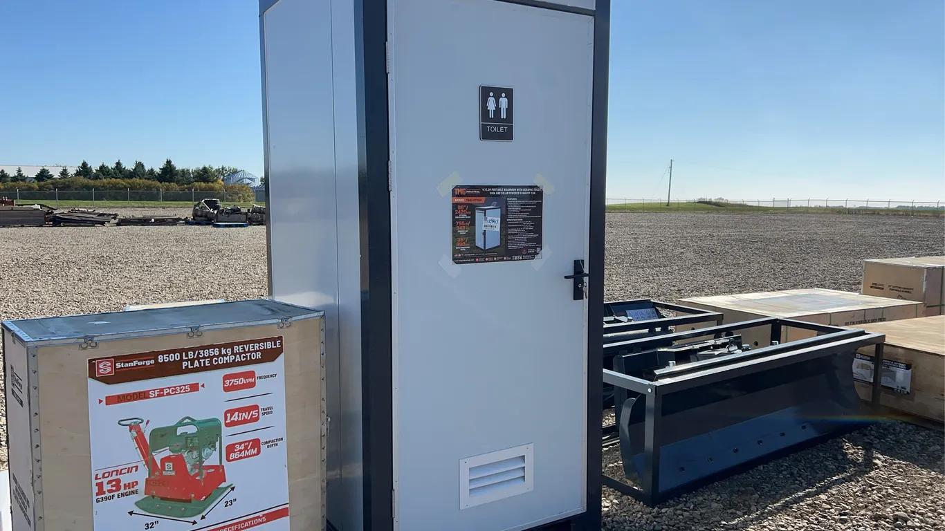 Single Person Mobile Toilet 4' x 3.6' - StanForge - FTS04