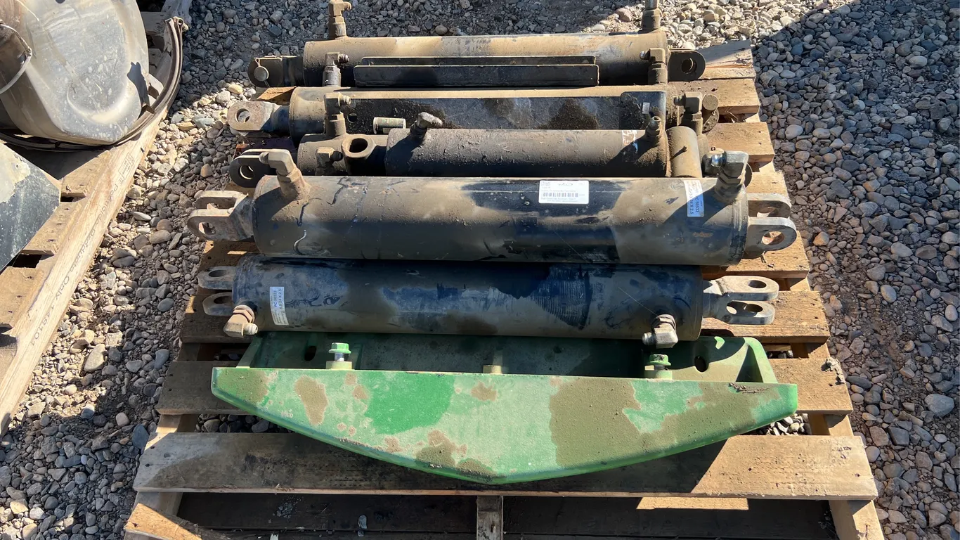 Pallet Of Hydraulic Cylinders