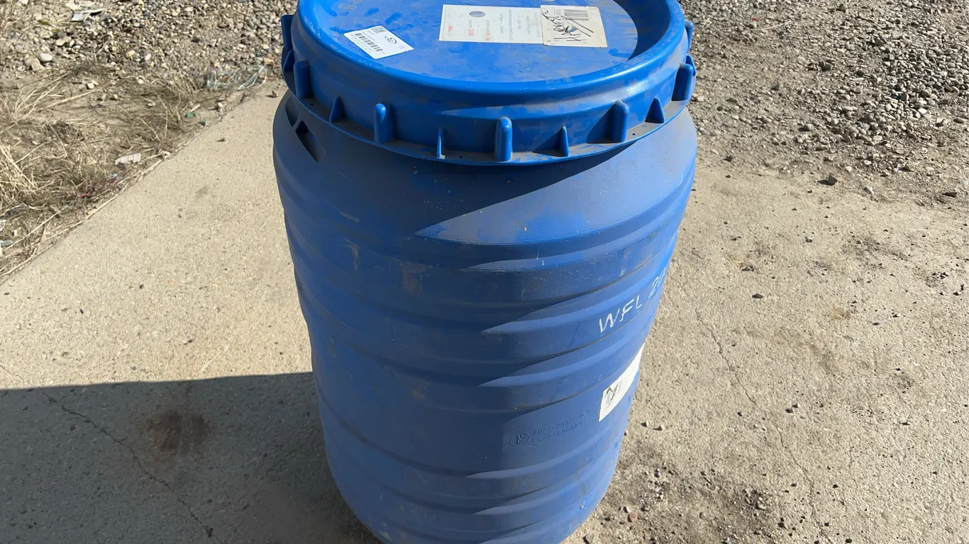 Plastic Barrel W/ Lid