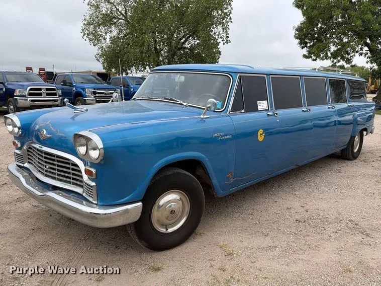 1965 Checker Aerobus limousine