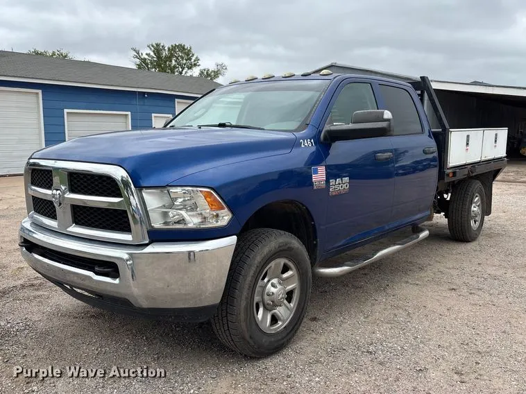 2016 RAM Dodge 2500 Crew Cab flatbed pickup truck