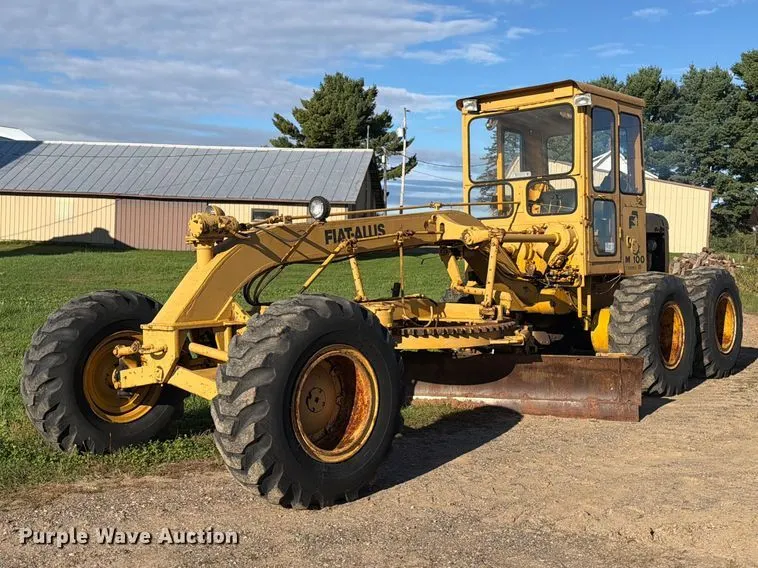 1971 Fiat-Allis M100 Series B motor grader
