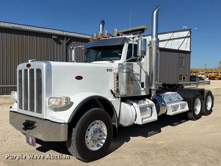 2015 Peterbilt 389 tandem axle heavy haul truck tractor