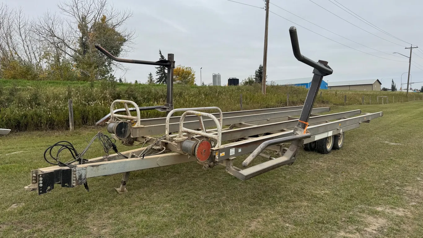 Inland Steel & Forgings Ltd Hayliner 2000 Round Bale Stack Wagon