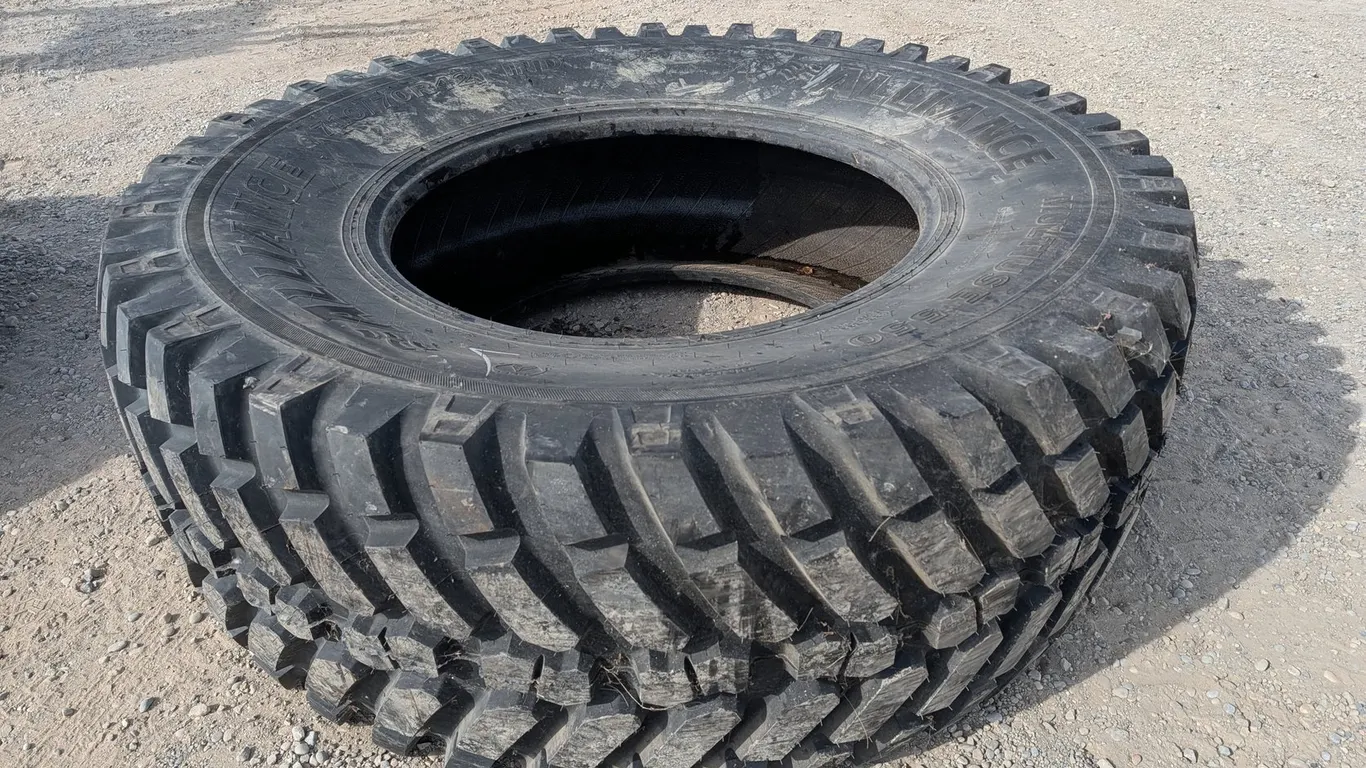 Unused Alliance Multiuse 550 Tractor Tire