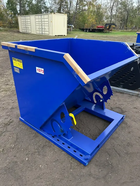 GREATBEAR SELF DUMPING HOPPER - 1 CUBIC YARD - BLUE ET-SDH-10-B