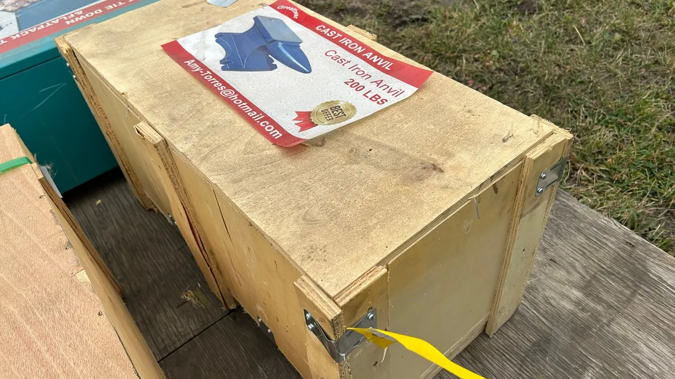 GREATBEAR SINGLE-HORN IRON ANVIL - 200 LBS ET-IA-200