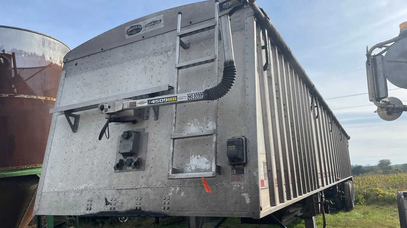 2020 42' Cornhusker Hopper Bottom Semi Trailer (WI Title in Delay)