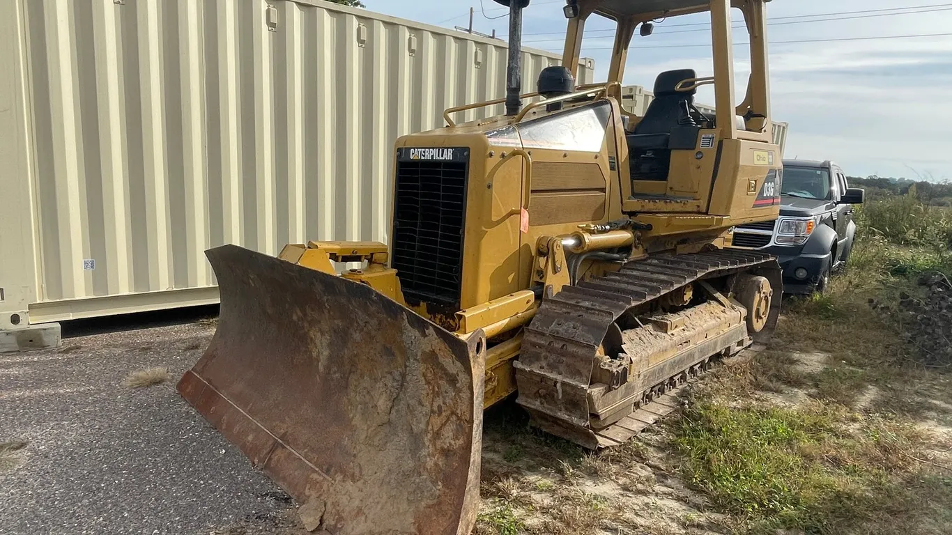 2005 CAT D3G XL Dozer