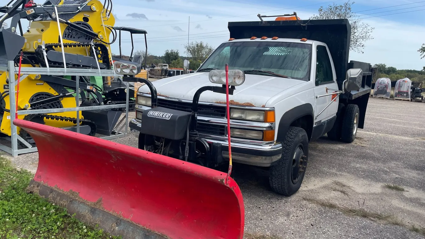 1997 Chevy 3500 Pickup with Plow (Has WI Title)