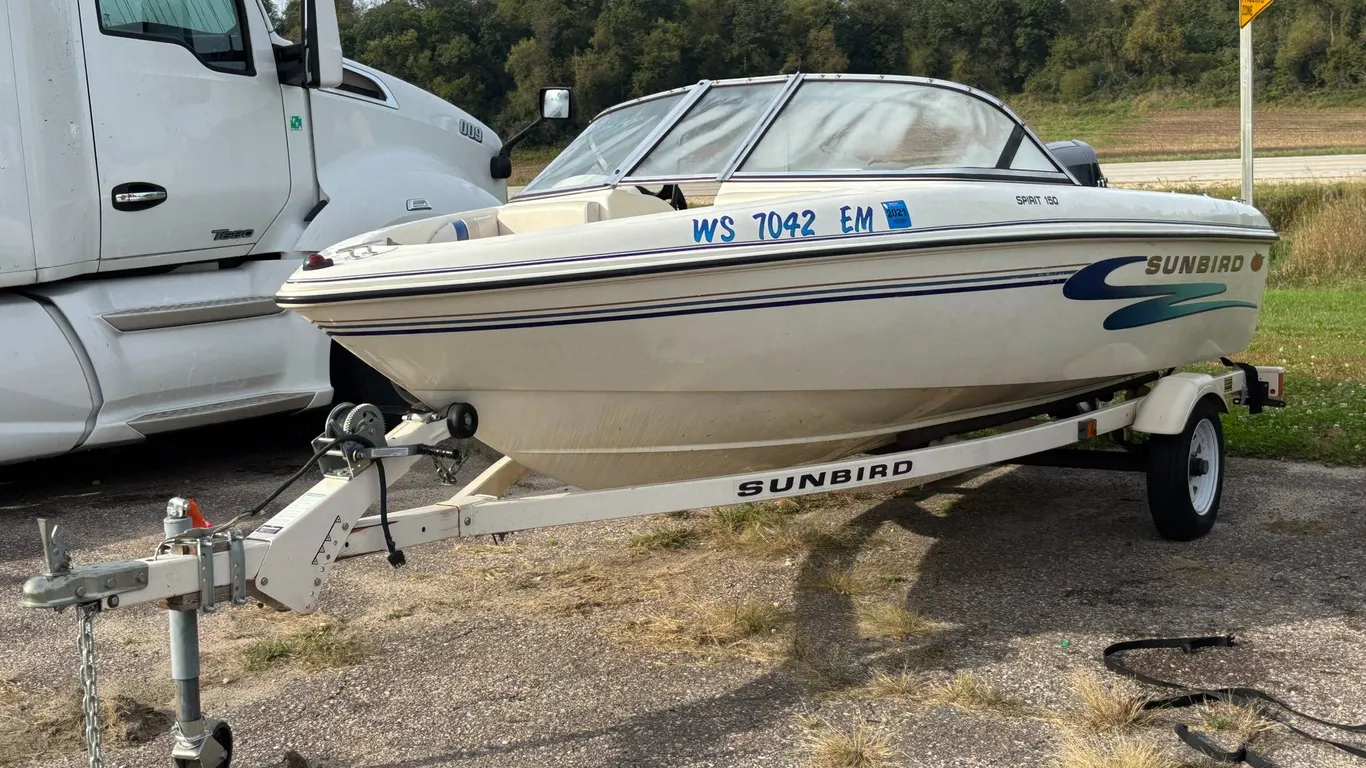 1997 Sunbird Spirits 150 Fish/Ski Boat (Has WI Registration Card)