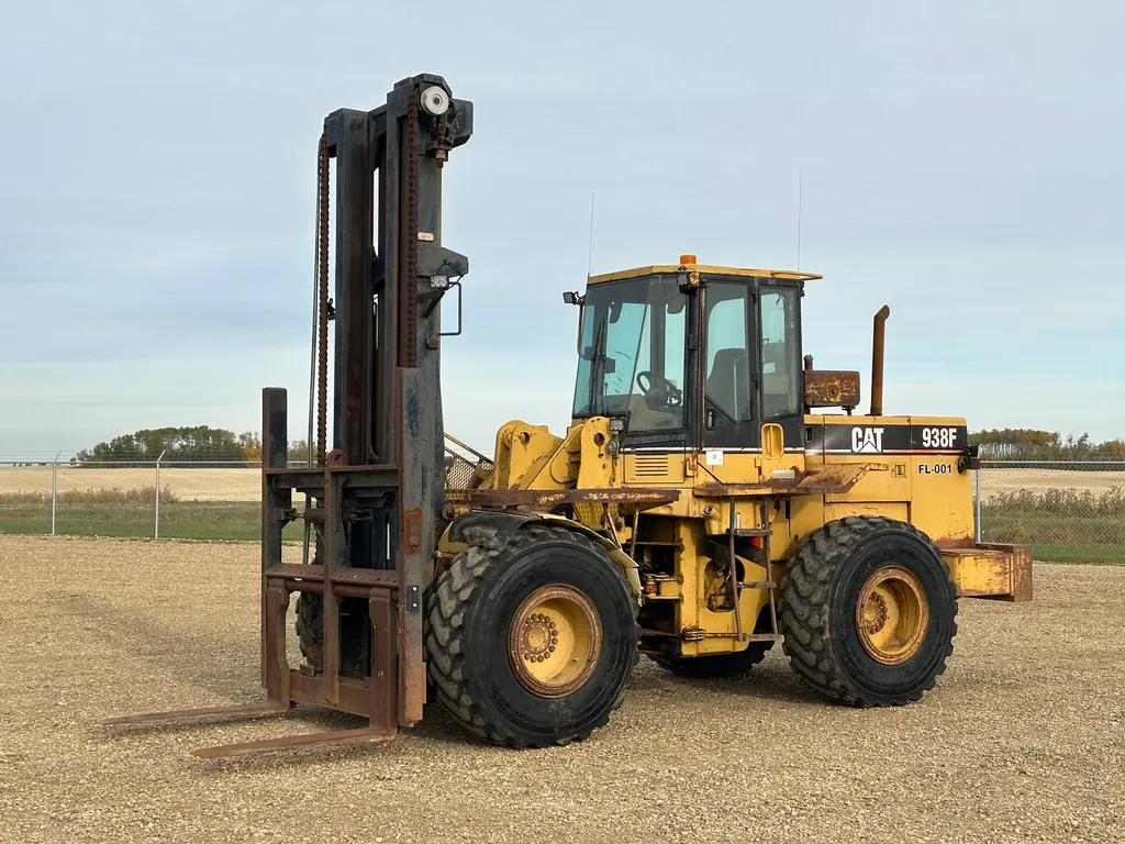 1994 Cat 938F Rough Terrain Forklift