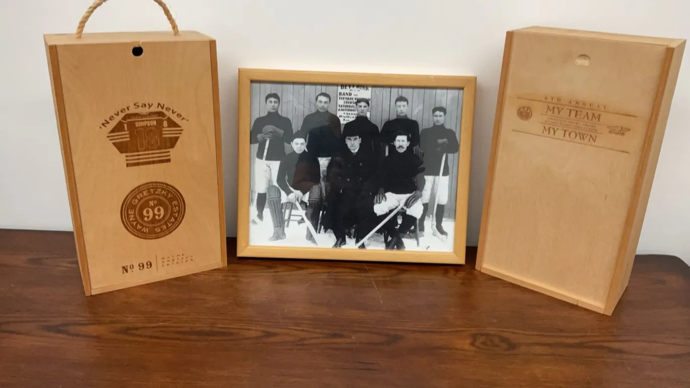 Klondike Stanley Cup Challengers - Dawson City Nuggets 1905 Photo, Gretzky No 99 Wine Boxes