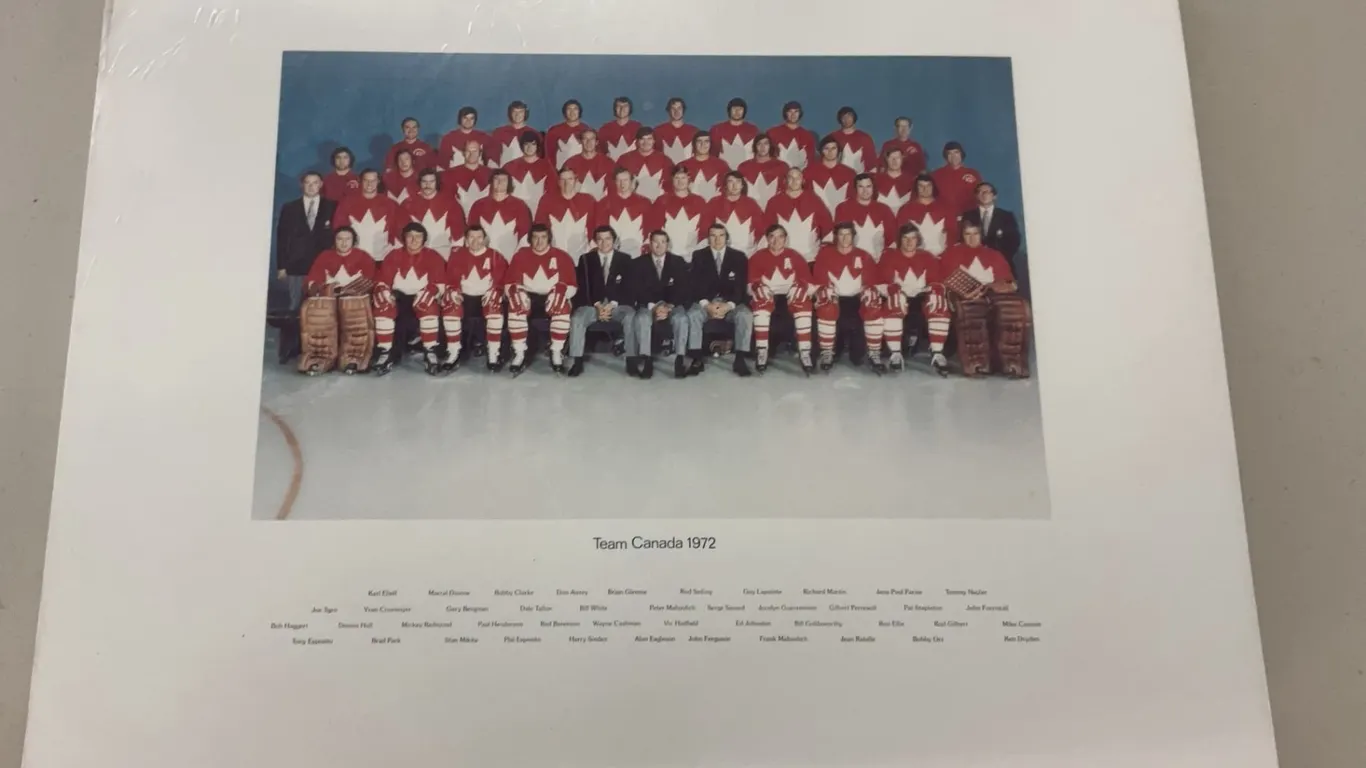Team Canada 1972 Hockey Legends Pack of 100 Unopened Team Photo Prints