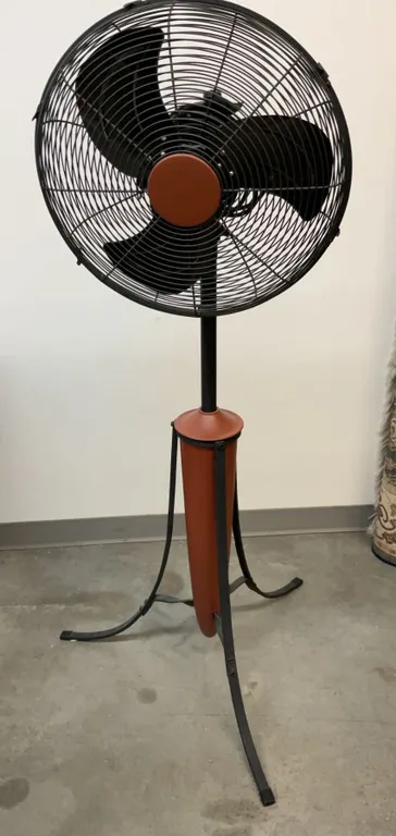 Holmes HPF650 Outdoor Oscillating Stand Fan, 18" Blade