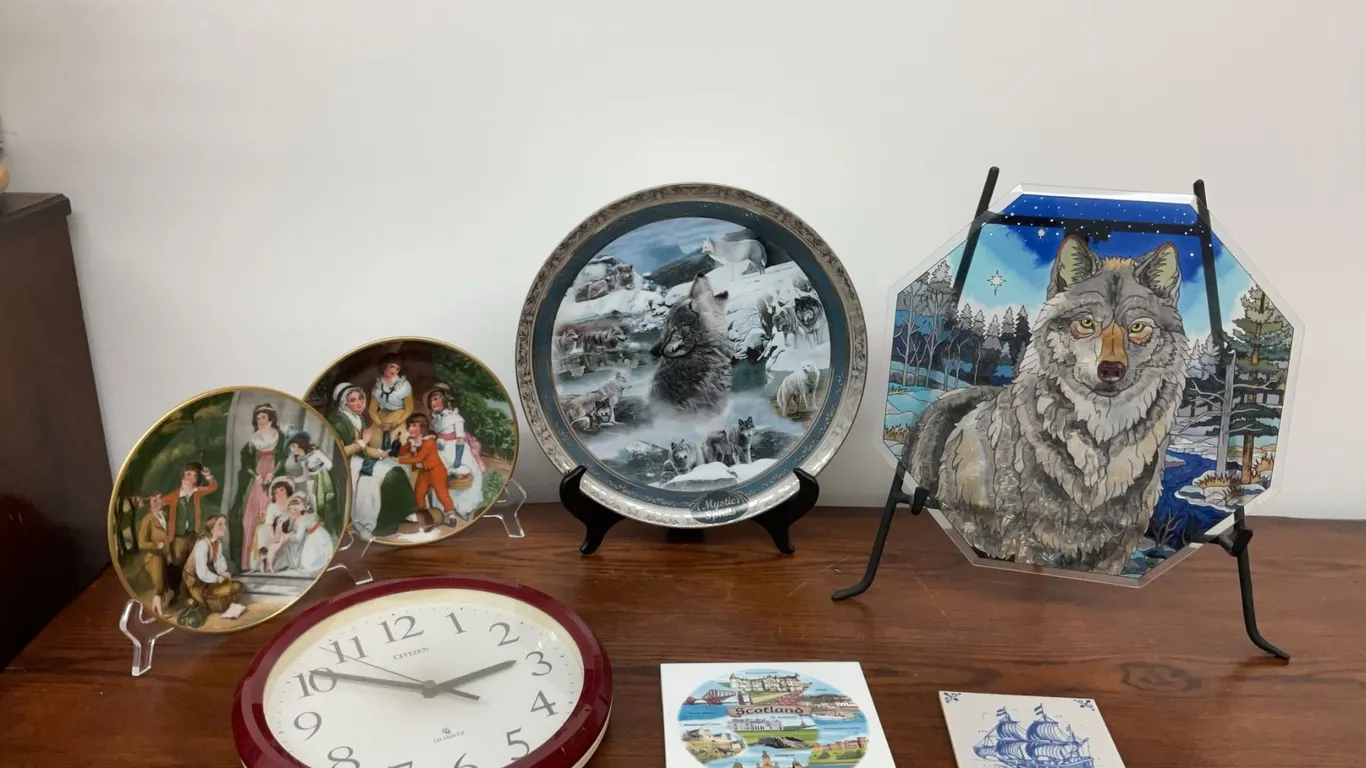 Limited Edition Mystic Spirits Wolf Plate, Royal Imperial Plates, Tiles, Citizen Wall Clock