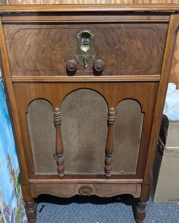 De Forest Crosley Model 602 Upright Grandmother Radio Cabinet Not Tested