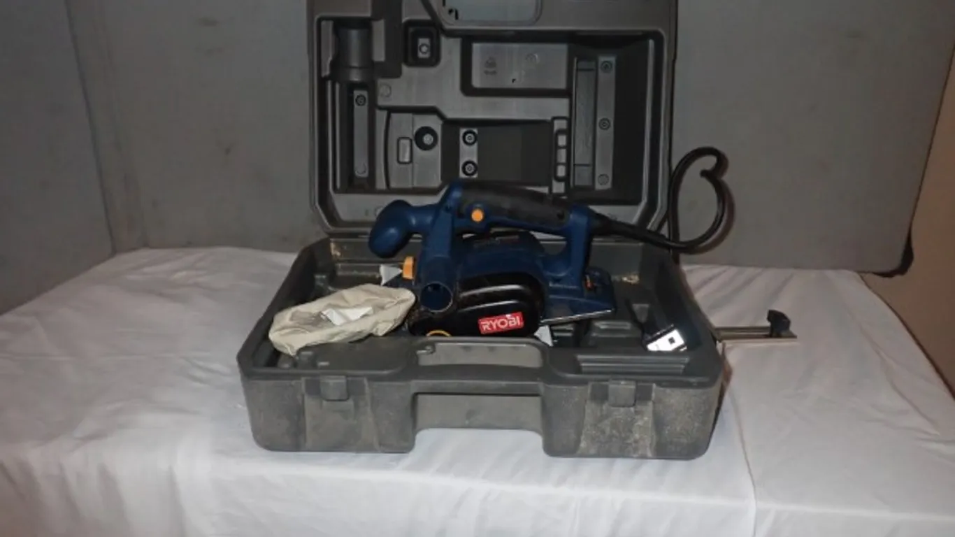 Electric Hand Planer in Case - Ryobi