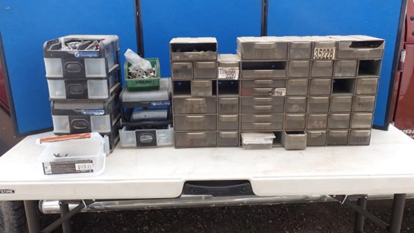 organizers and hardware