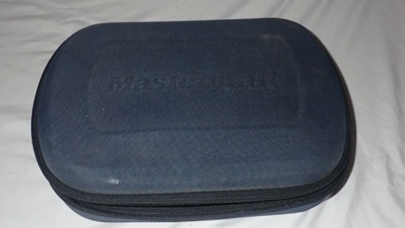 Laser Level - Mastercraft Hawkeye with Wall Mounting Base, Safety Glasses and Case