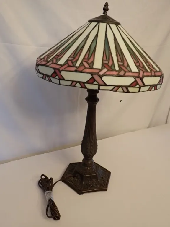 Tiffany Style Stained Glass Lamp 2